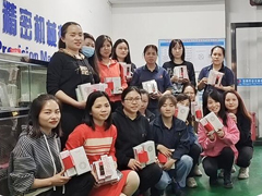 春风送暖，，喜迎“三八”---亚投国际精机祝所有女同胞节日快乐！